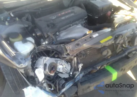 2004 Toyota Camry Le z USA, uszkodzony, nr VIN 4T1BE32K84U869451